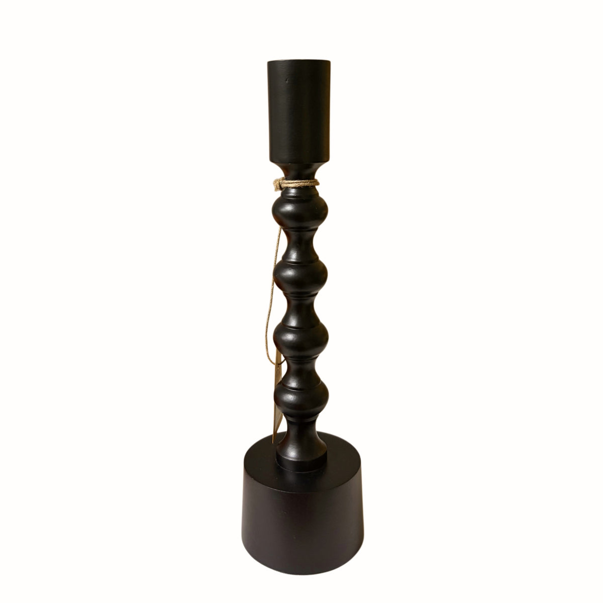 Portacandele alto in metallo nero opaco con stelo lavorato a nodi per home decor e decorazioni autunnali.