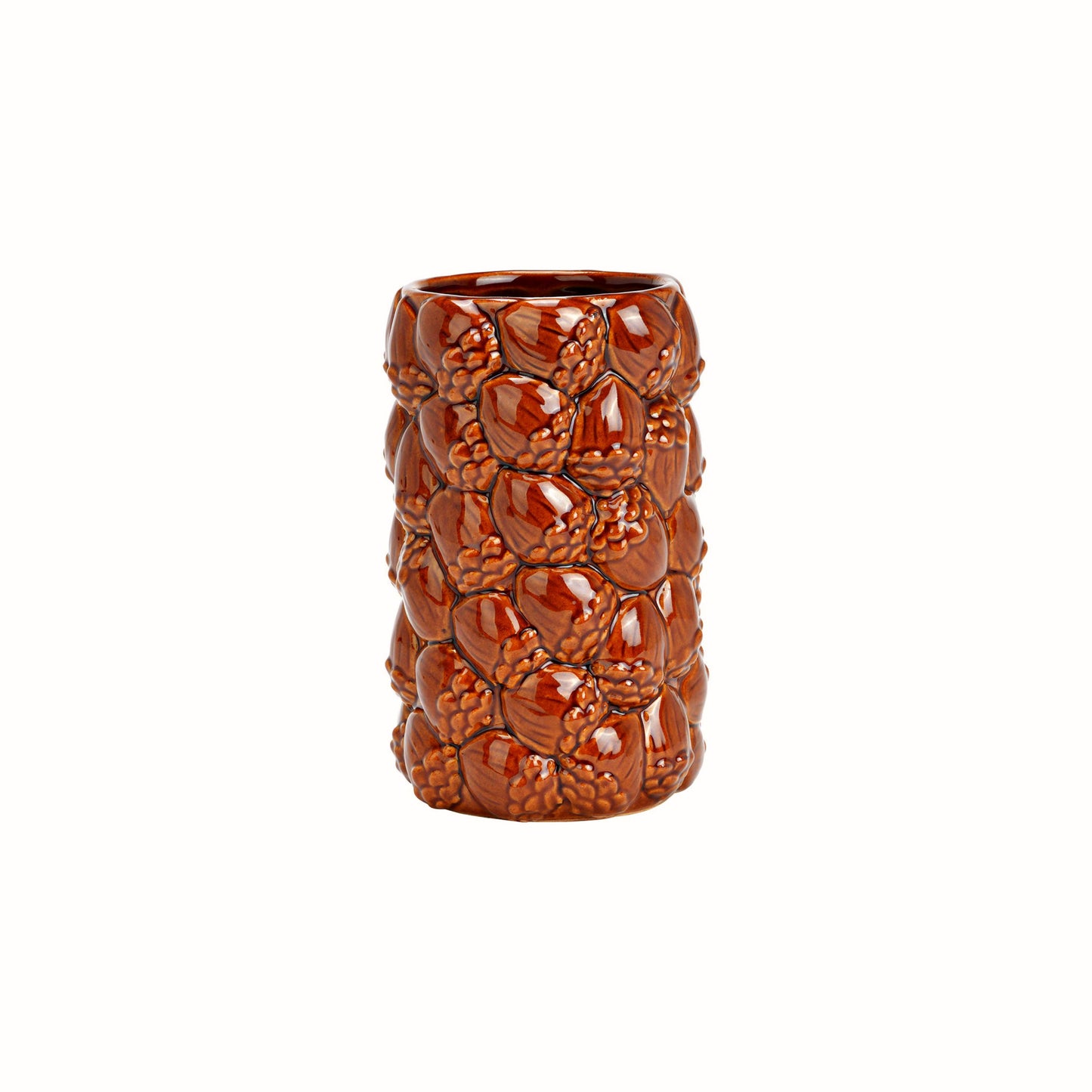 Piccolo vaso in ceramica smaltata marrone con texture a rilievo di pigne e ghiande, decorazione autunnale per la casa.
